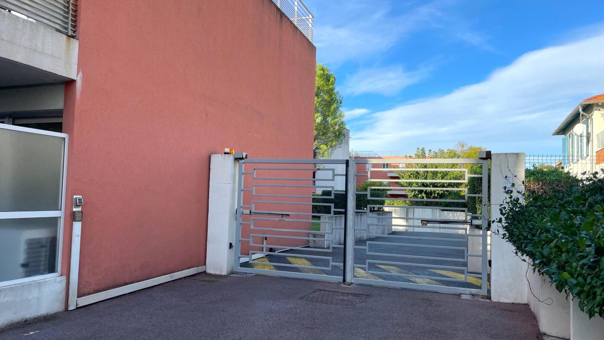 Apartment Proche Avec Jardinet Et Parking - Casa Garcia *