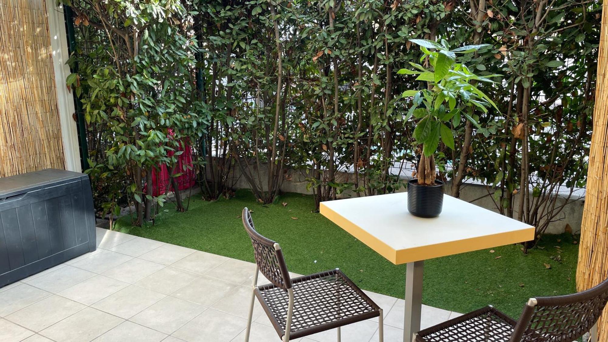 Proche Avec Jardinet Et Parking - Casa Garcia Apartment *