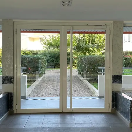 Studio Proche Plage Avec Jardinet Et Parking - Casa Garcia Villeneuve-Loubet Exterior photo